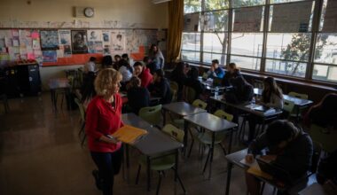 California teachers ‘tread lightly’ for America’s 250th as they navigate competing narratives