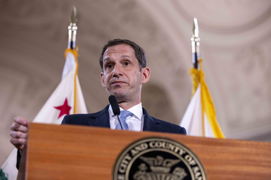 Lurie launches City Hall clean-up campaign. Plus: Wiener’s spicy video