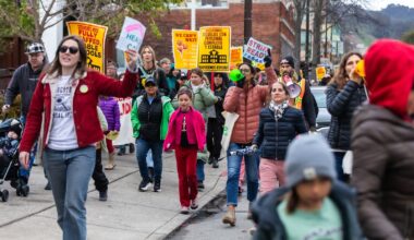 Berkeley teachers approve contract giving 3% yearly raise