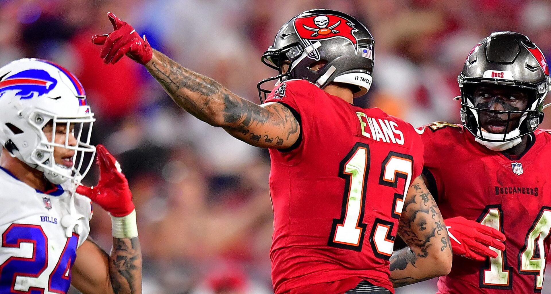 Mike Evans Reveals Why He Signed with 49ers