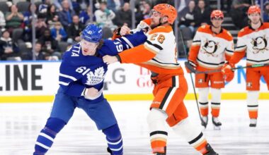 Maple Leafs beat Ducks 6-4 to end 8-game slide. Matthews injured on knee-on-knee hit