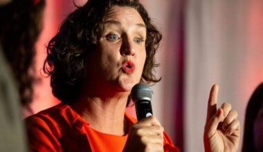 Porter criticizes Swalwell for donation tied to fossil fuel