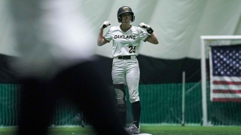 Softball Stays Unbeaten at Home Behind Big Home Runs From Turmell and Kopp