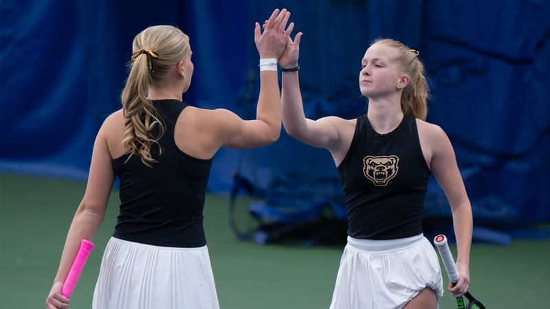 Oakland Opens Horizon League Play with 4-3 Win over Milwaukee