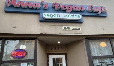 Anna’s Vegan Cafe: Vegan Asian food in Oak Park