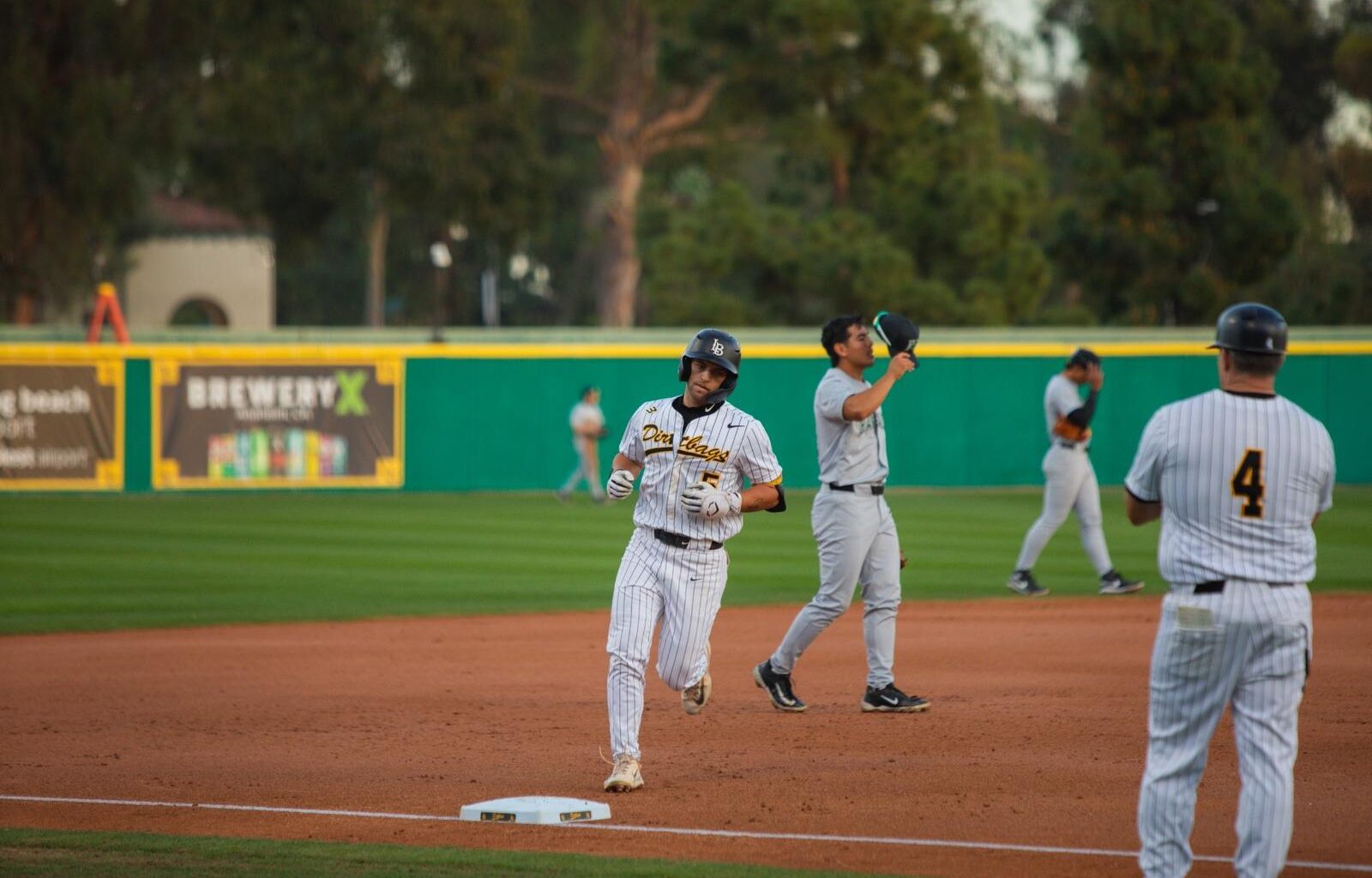 University of Hawaii Logo