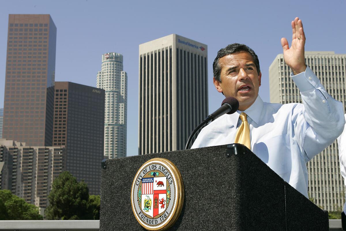 Mayor Antonio Villaraigosa holds news conference at the front steps of Department of Water and Power.