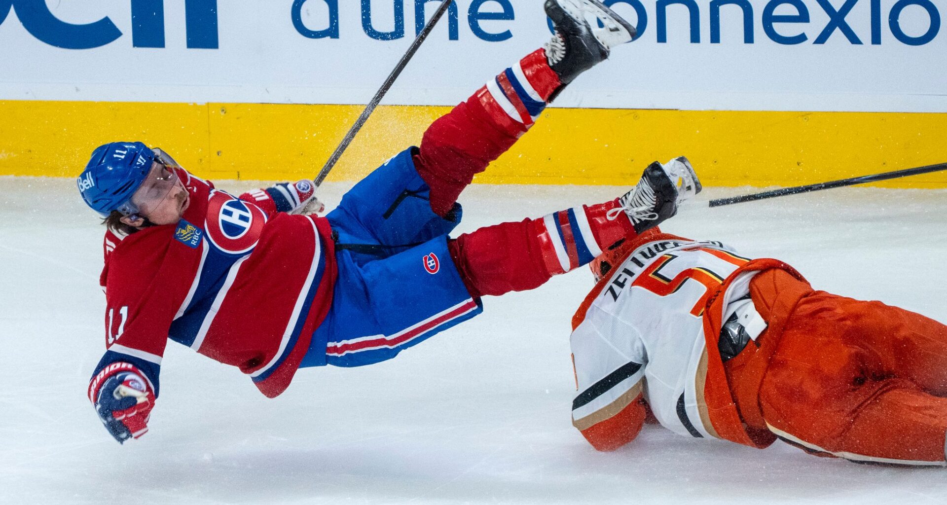 Cutter Gauthier breaks late tie in the Ducks' 4-3 victory over the Canadiens