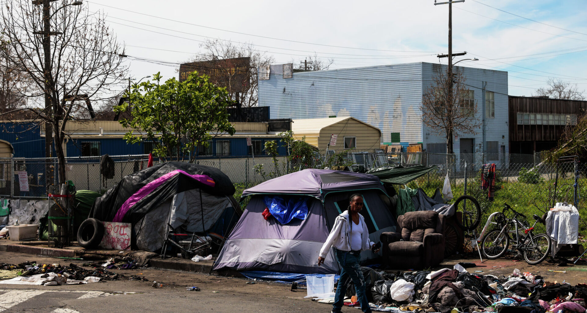 Barbara Lee vows to cut Oakland street homelessness in half in 5 years