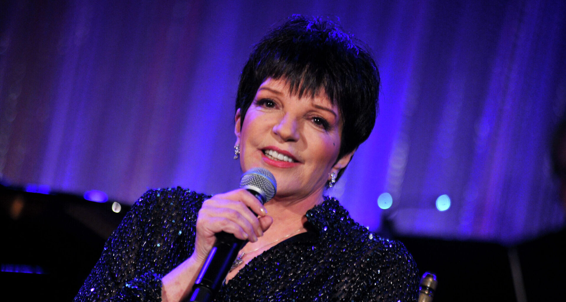 Liza Minnelli performs at the Dramatists Guild Fund's 50th Anniversary Gala Honoring John Kander at Mandarin Oriental Hotel on June 3, 2012 in New York City.