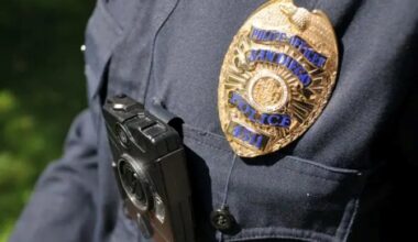 Man reportedly shoots himself as police try to take him into custody