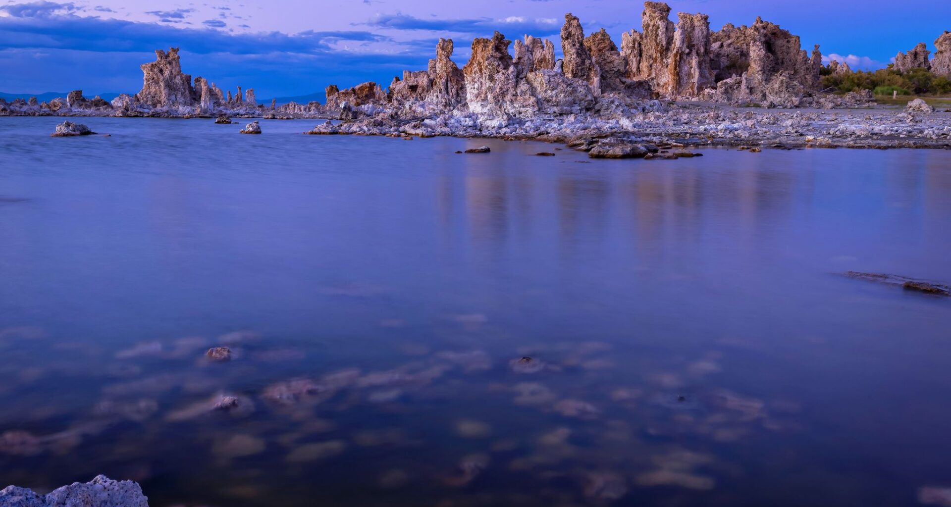 LA may need to stop depleting Mono Lake water, California report says