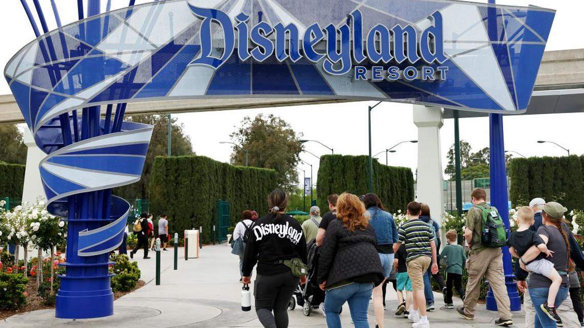 New Garden Grove shuttle covers 10 hotels to Disneyland