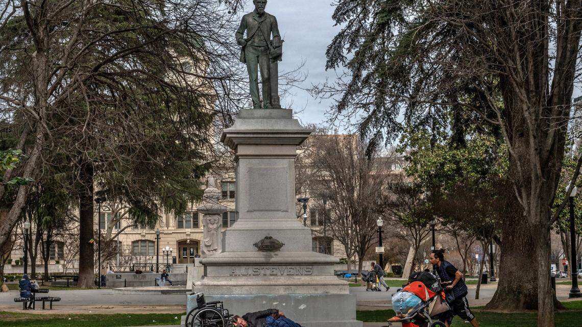 Sacramento council members back renaming Cesar Chavez Plaza