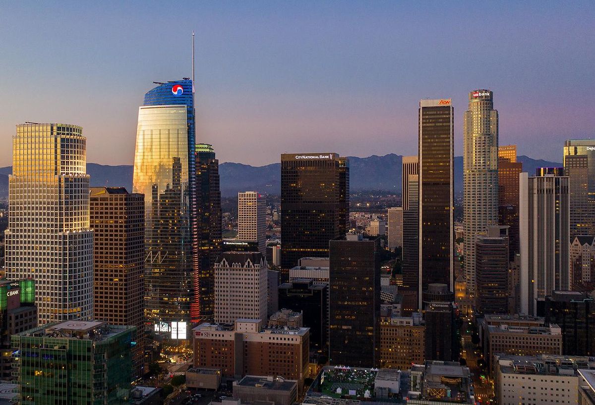 Bank Of Hope Moves HQ To Aon Center In 50K SF LA Lease