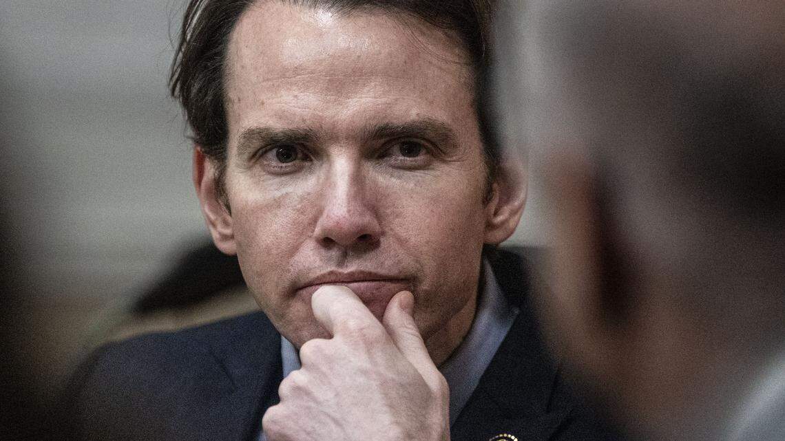 Can Kiley’s No Party bid overcome his Republican record?