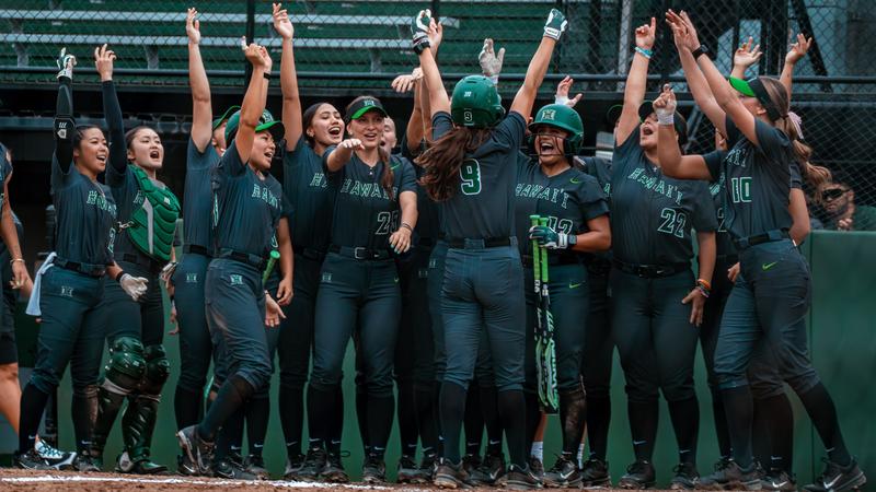 Softball Gears Up to Battle Long Beach State