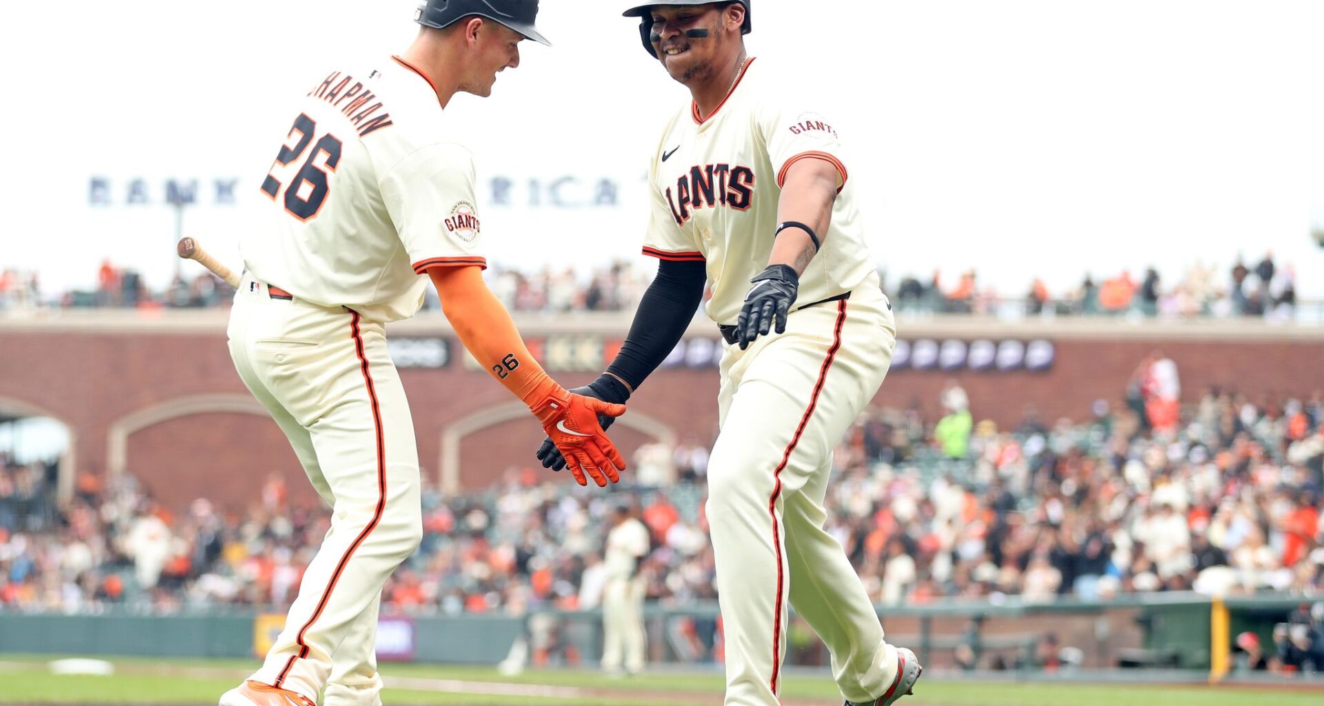 Giants take care of business with Gigantes unis. How about more wins?