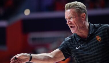 Amid scandal, CSUB looks to hire USC's Todd Lee, sources say