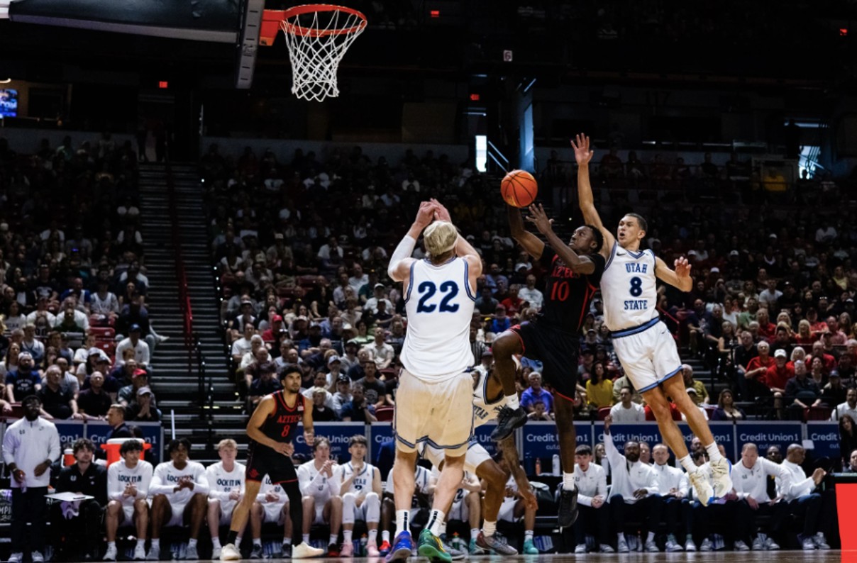 No. 1 Arizona tops slate on final day of NCAA Tournament action at Viejas Arena
