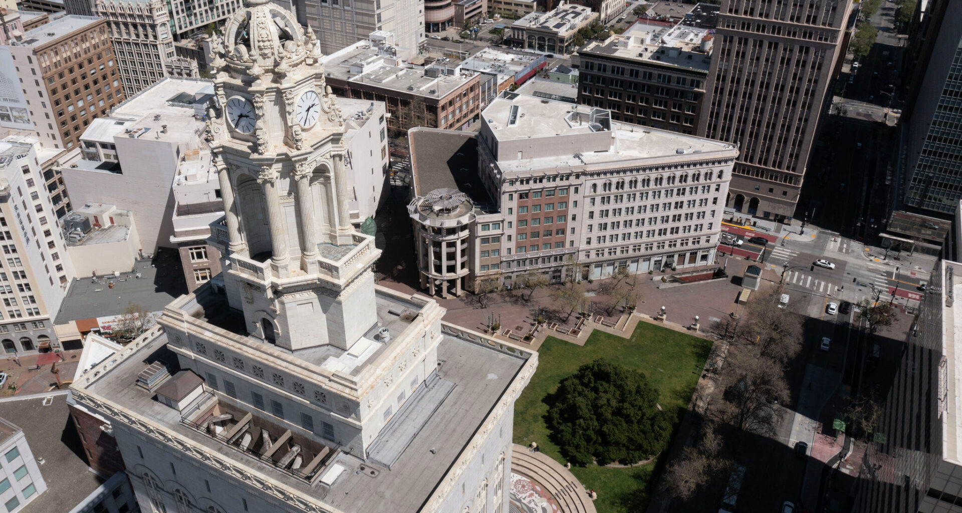 Does Oakland need a ‘strong mayor’ to help fix its many problems?