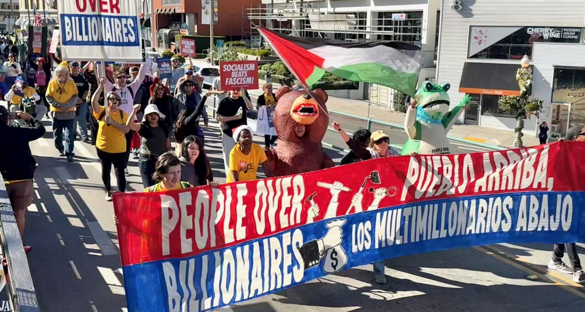 Billionaires leaving California, other blue states over tax threats