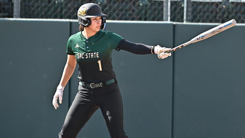 SOFTBALL FALLS IN EXTRA INNINGS TO SAN DIEGO, 3-2