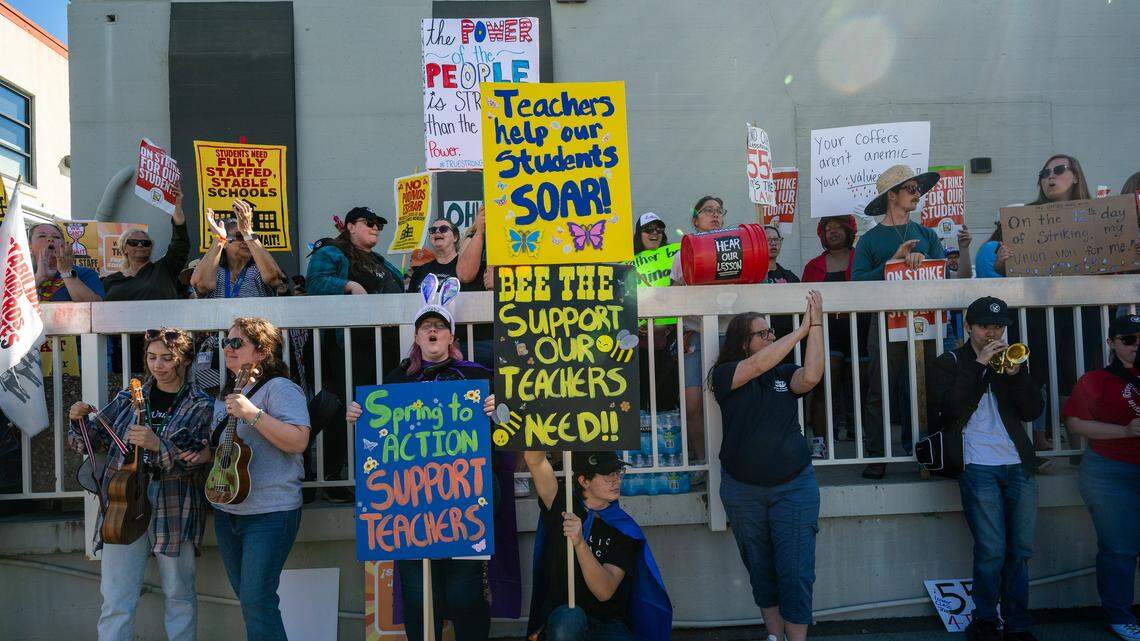 Twin Rivers district, union reach tentative agreement