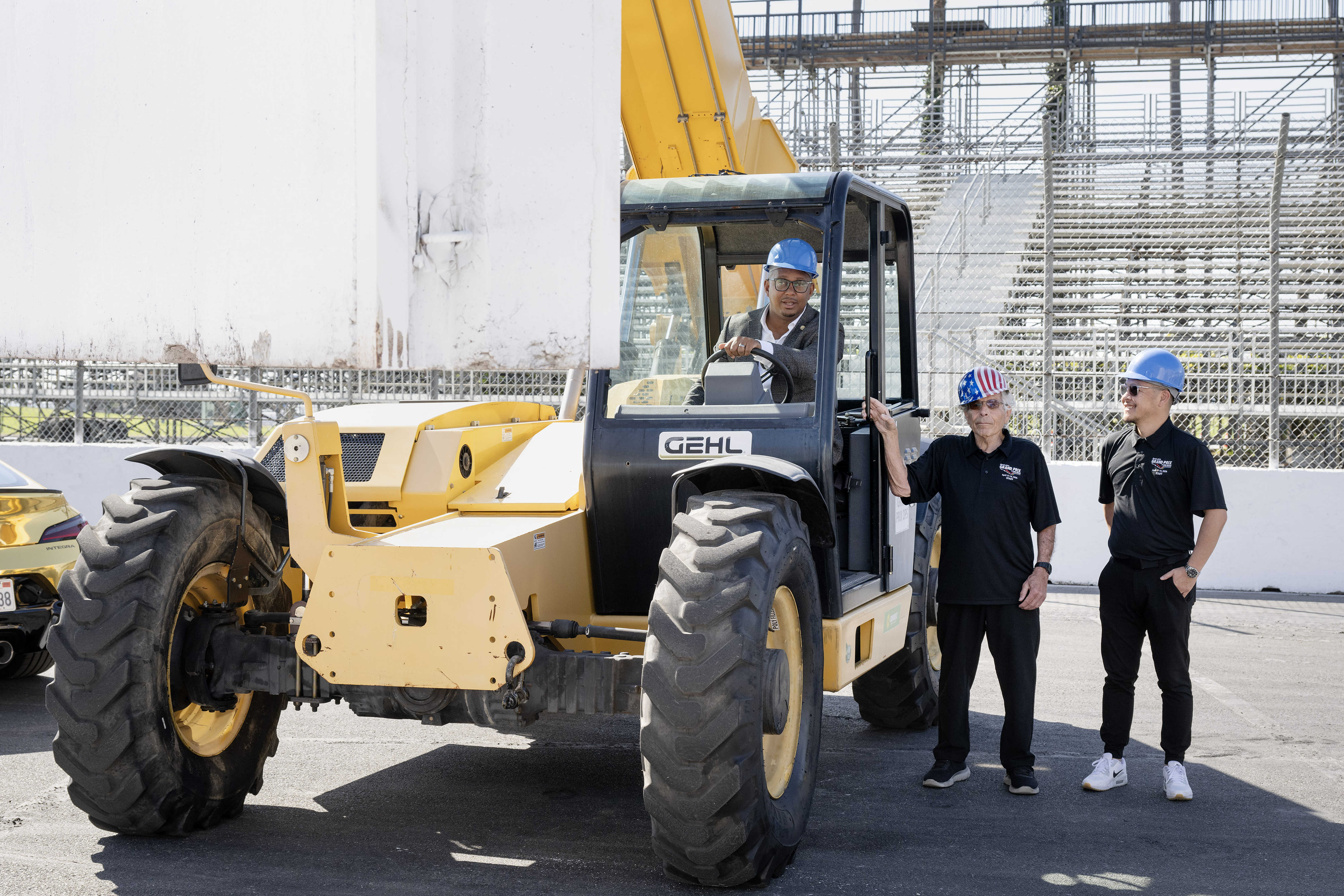 From left, Mayor Rex Richardson, Grand Prix Association of Long...