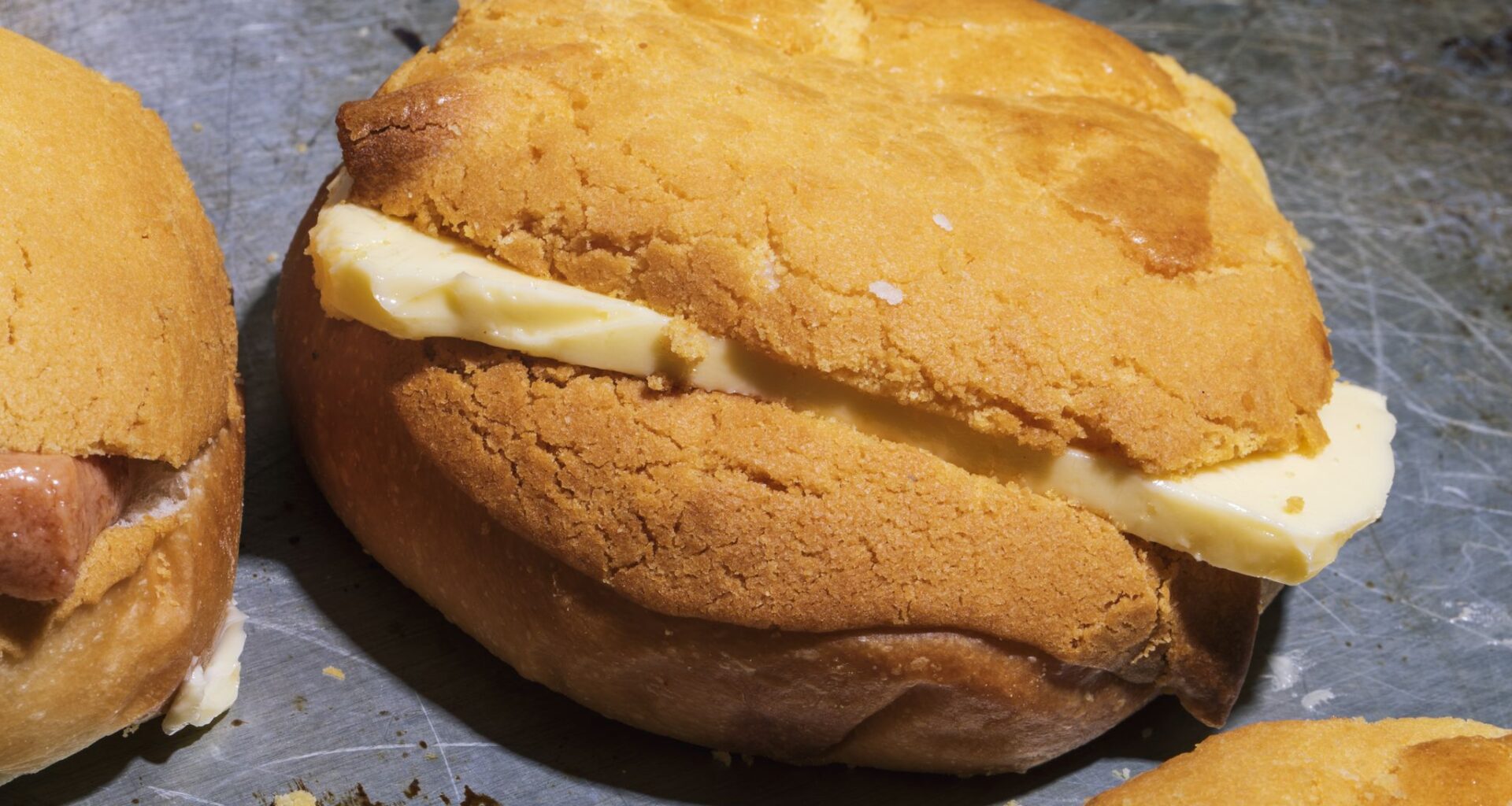 Pineapple King Bakery, known for pineapple buns, expands to Peninsula