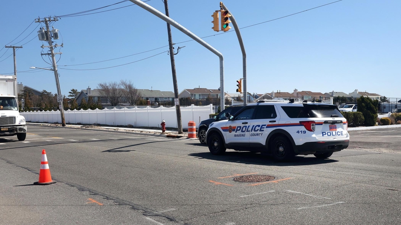Hit-and-run driver kills bicyclist in East Atlantic Beach, police say