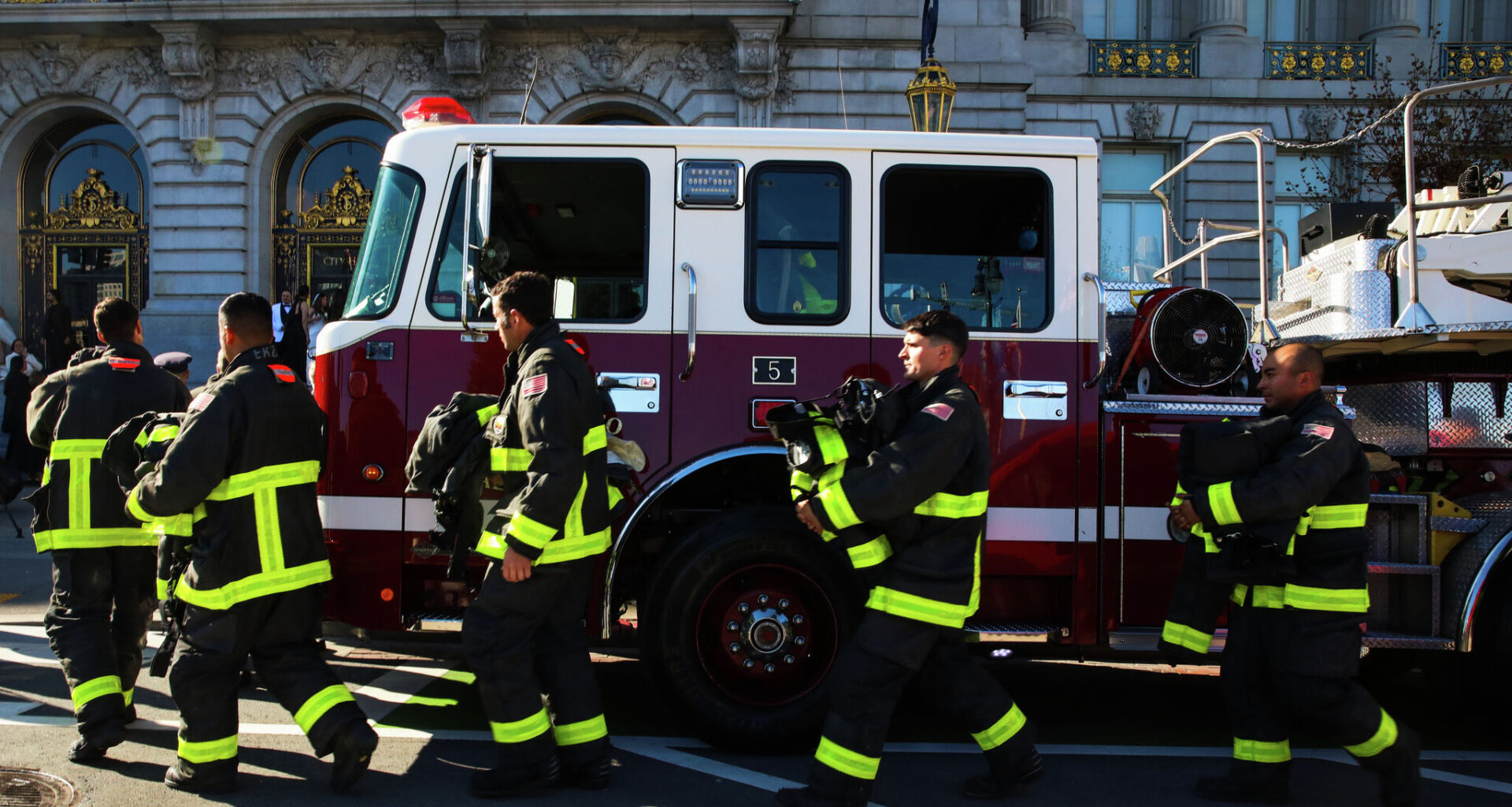 Person dies in San Francisco house fire, officials said