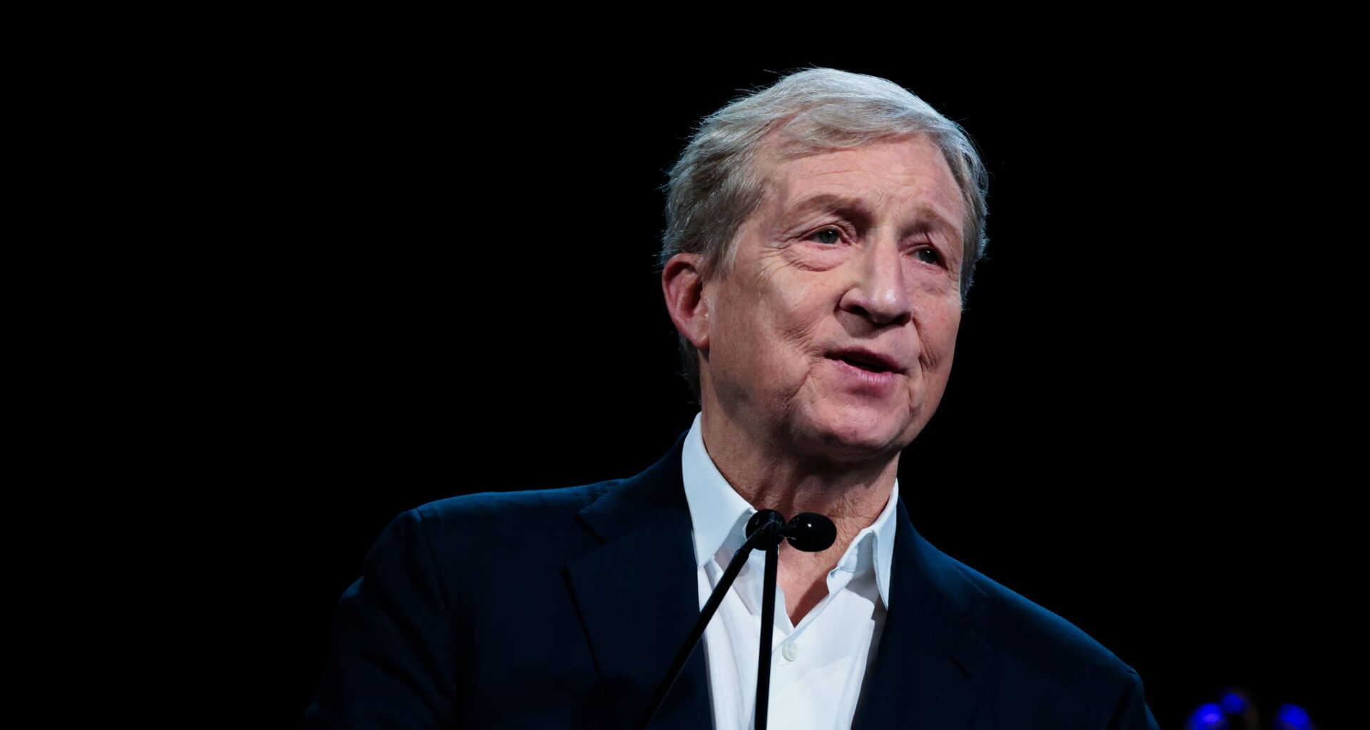 Californians shrug off governor’s race, which could hurt Democrats