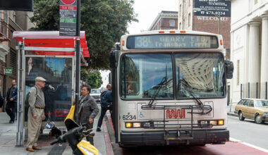 Man dies after falling into path of Muni bus, SFMTA says