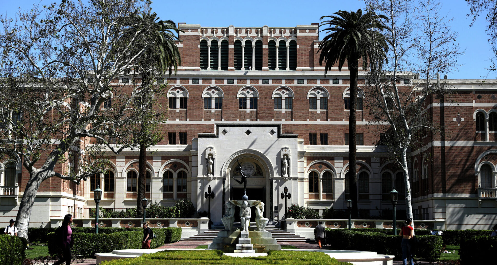 USC joins college ‘megatrend’ set to reshape acceptance rate