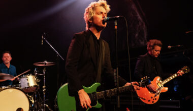 Green Day’s Billie Joe Armstrong announces surprise East Bay concert