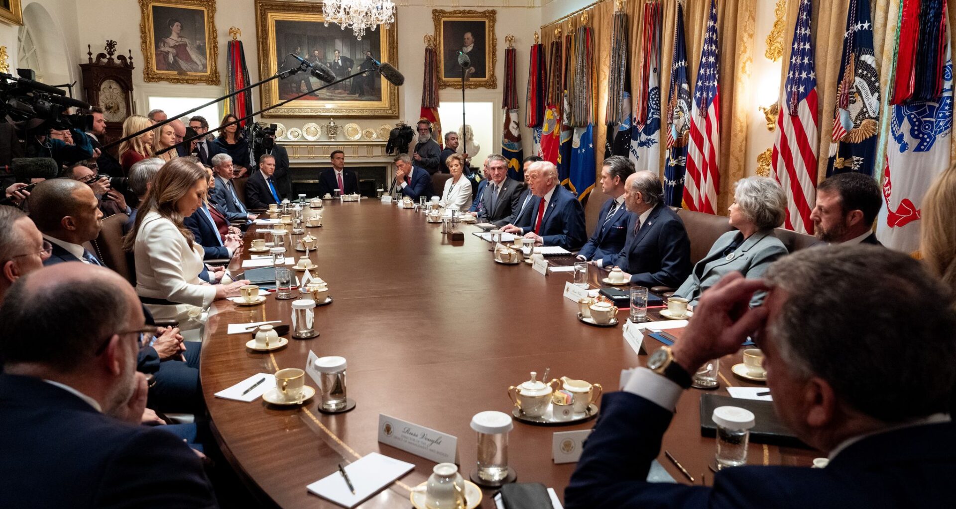 Trump praises Lurie — but again floats sending federal agents to S.F.