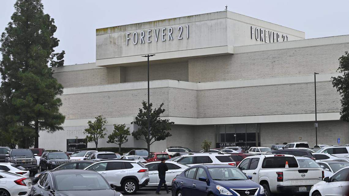 Fresno department store site faces possible demolition