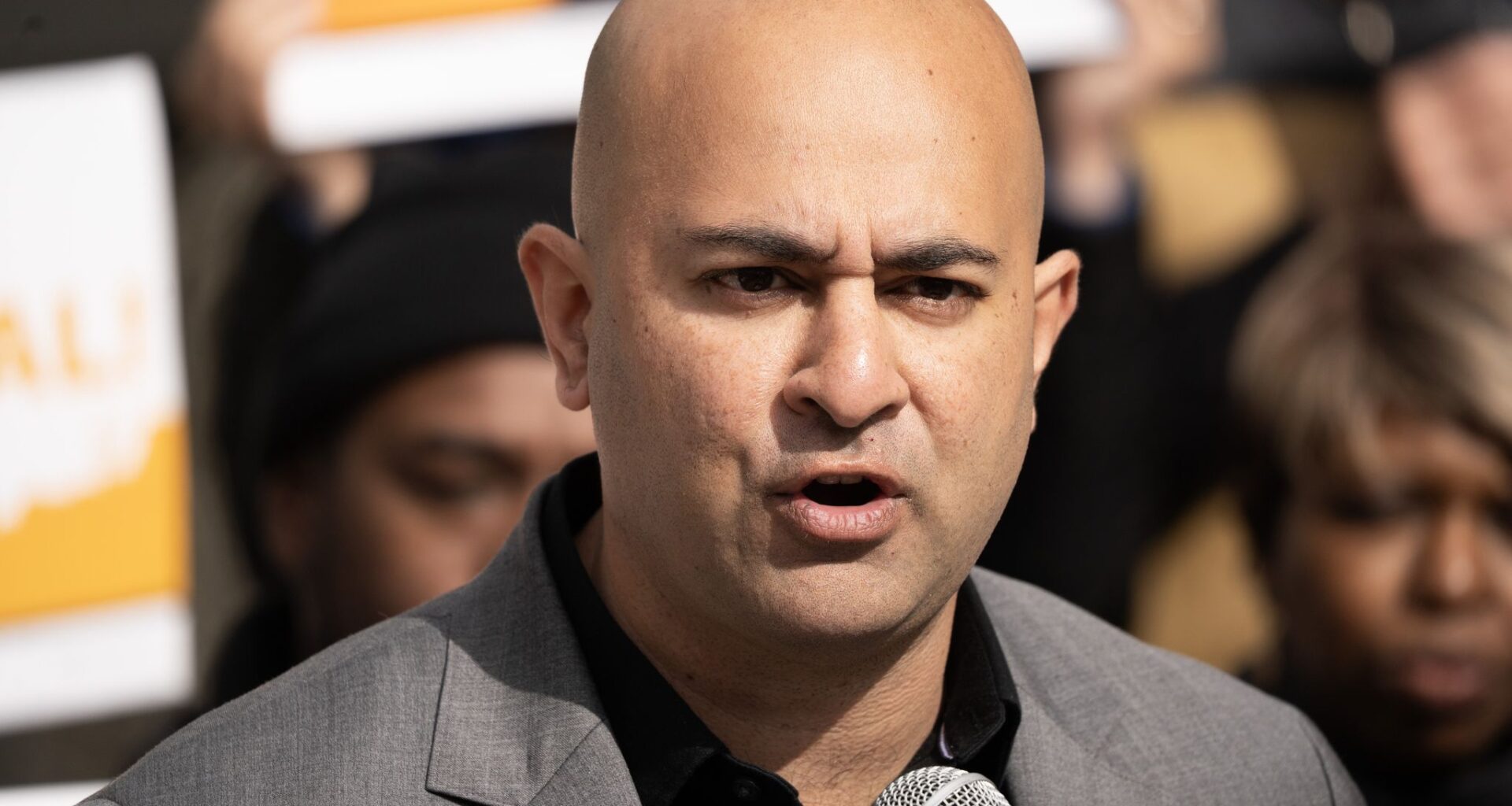 SF ICE accountability law proposed after immigration arrest at SFO