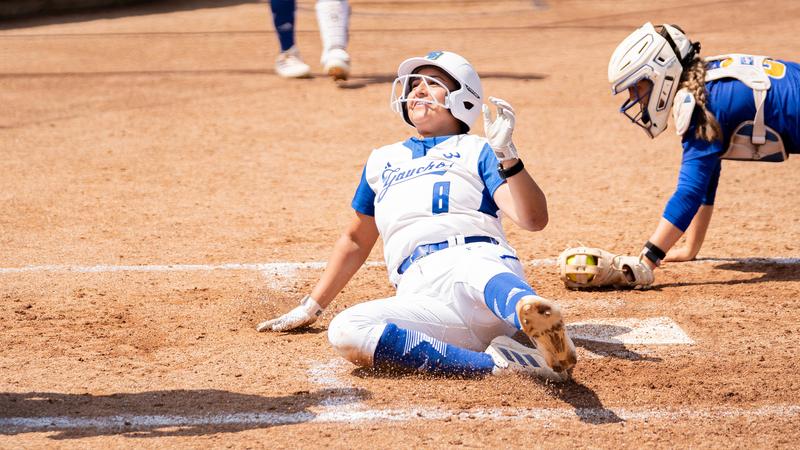 Gauchos Bounce Back from Game One to Split Doubleheader