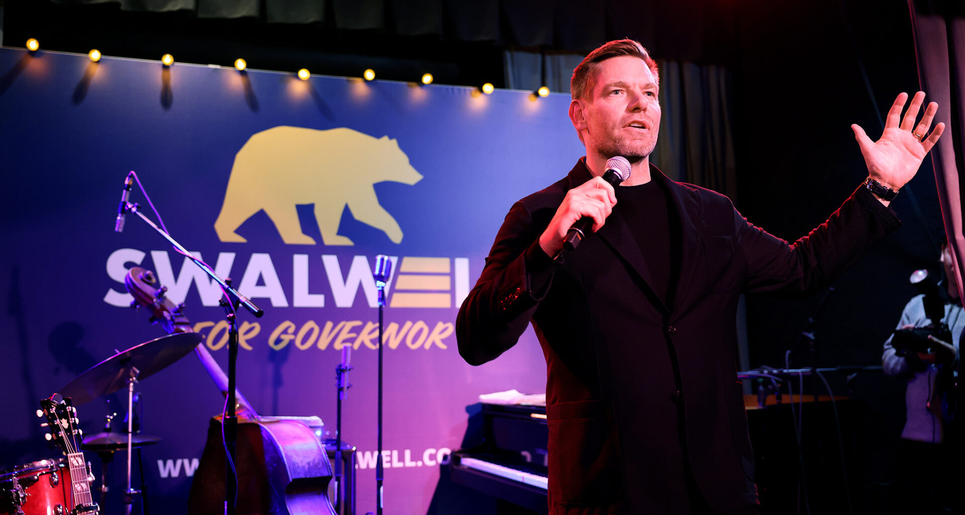 FBI director reportedly assigned SF agents to look into Eric Swalwell