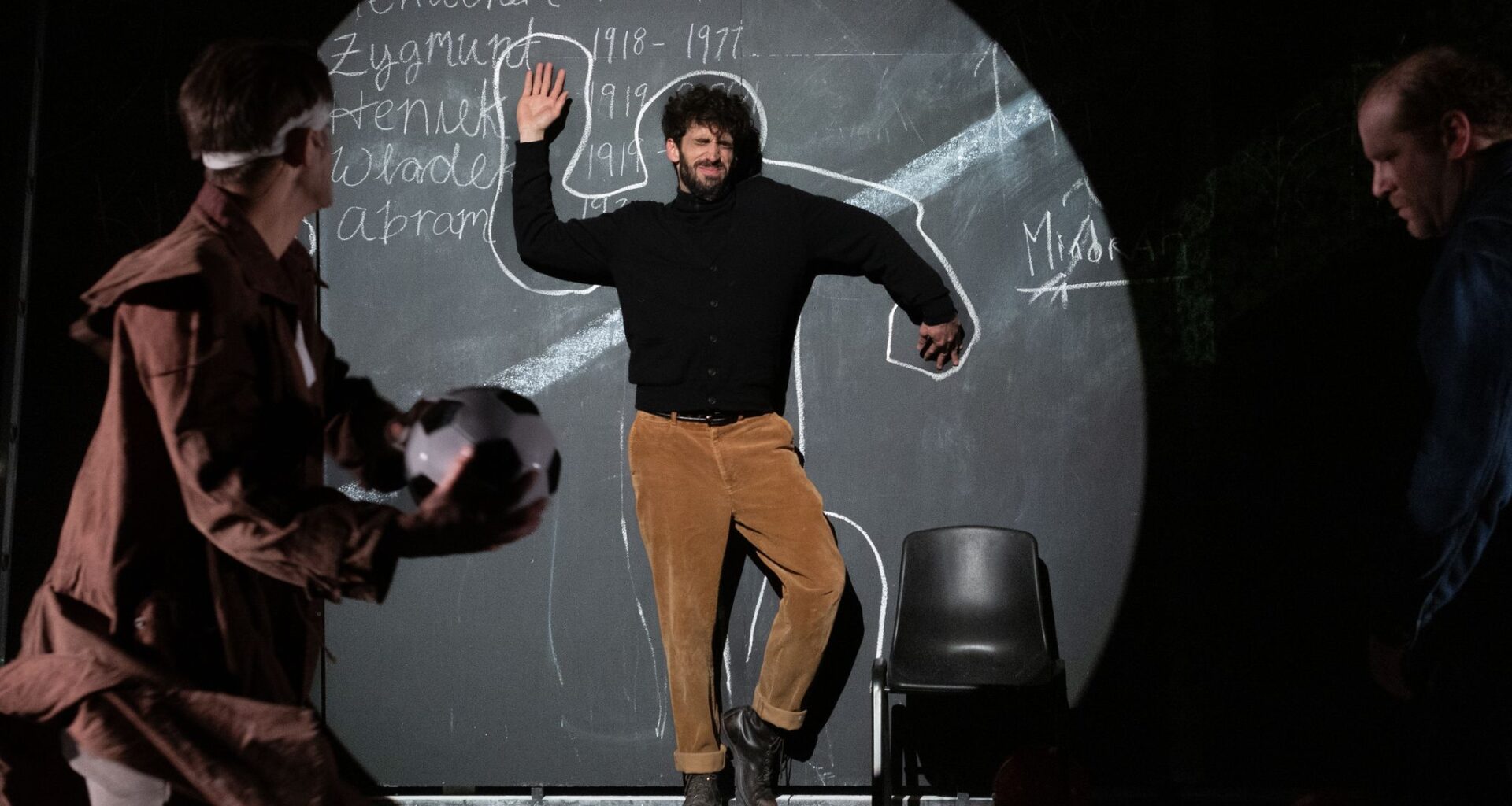 Holocaust drama turns history into intimate tragedy