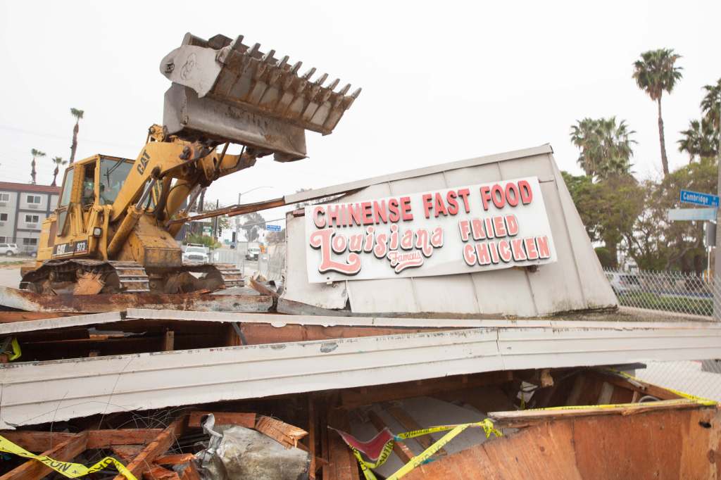 City demolishes abandoned buildings to improve safety for North Long Beach residents – Press Telegram