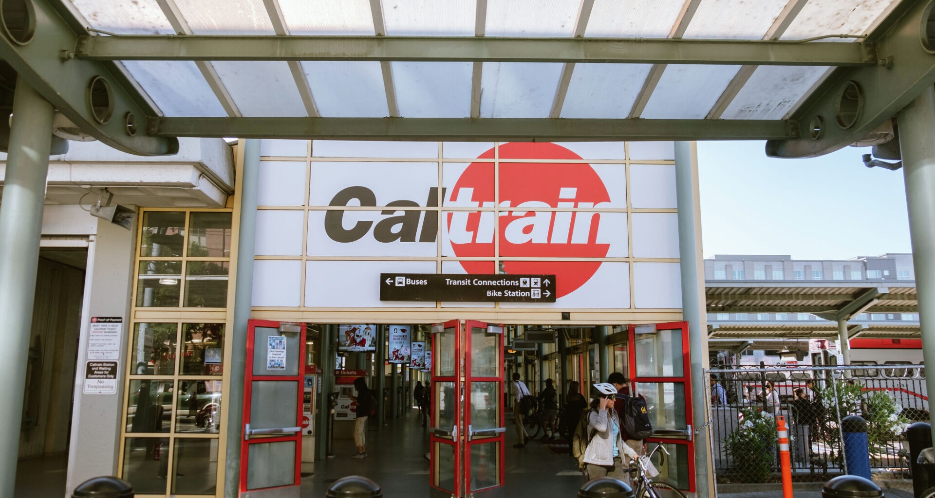Caltrain lays out a plan to shut down and cut service
