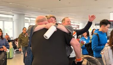 First nonstop flight from Middle East to West Coast lands at San Francisco International