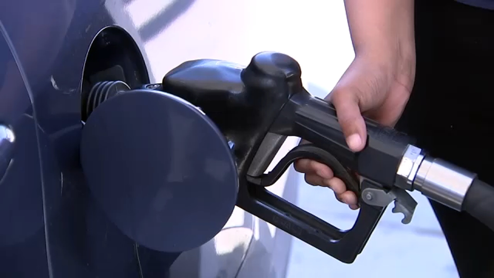 Gas prices in SoCal, nationwide jump to their highest level since 2023 as the Iran war drags on