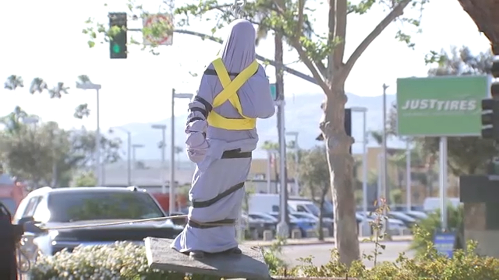 City of San Fernando removes statue of Cesar Chavez