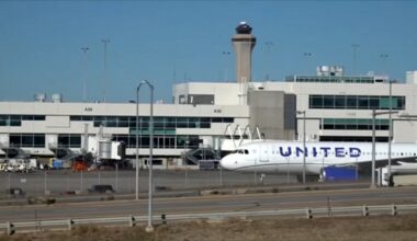 Rising jet fuel costs push airlines to raise ticket prices