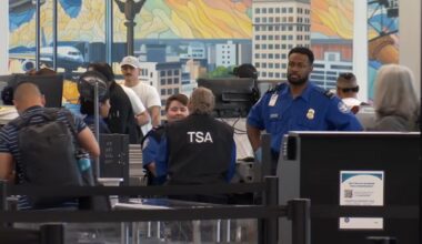 As TSA agents work without pay, Fresno rallies with support