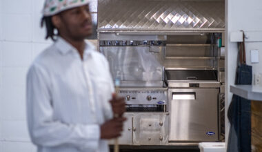 Long Beach cuts funding to free cart program for street vendors • Long Beach Post News